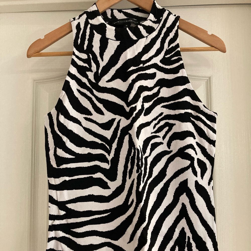 White House Black Market Monochrome Patterned Top